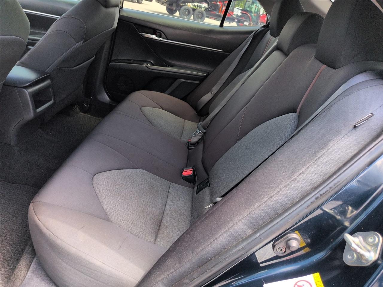 Toyota Camry 4dr Sdn LE Auto V6 2018