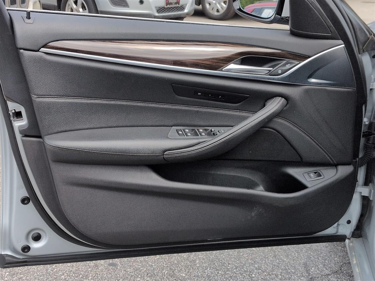 BMW 5 Series  2018