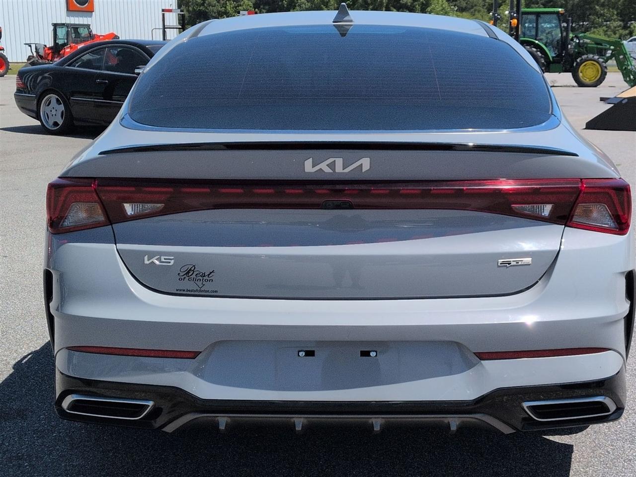 Kia K5  2023