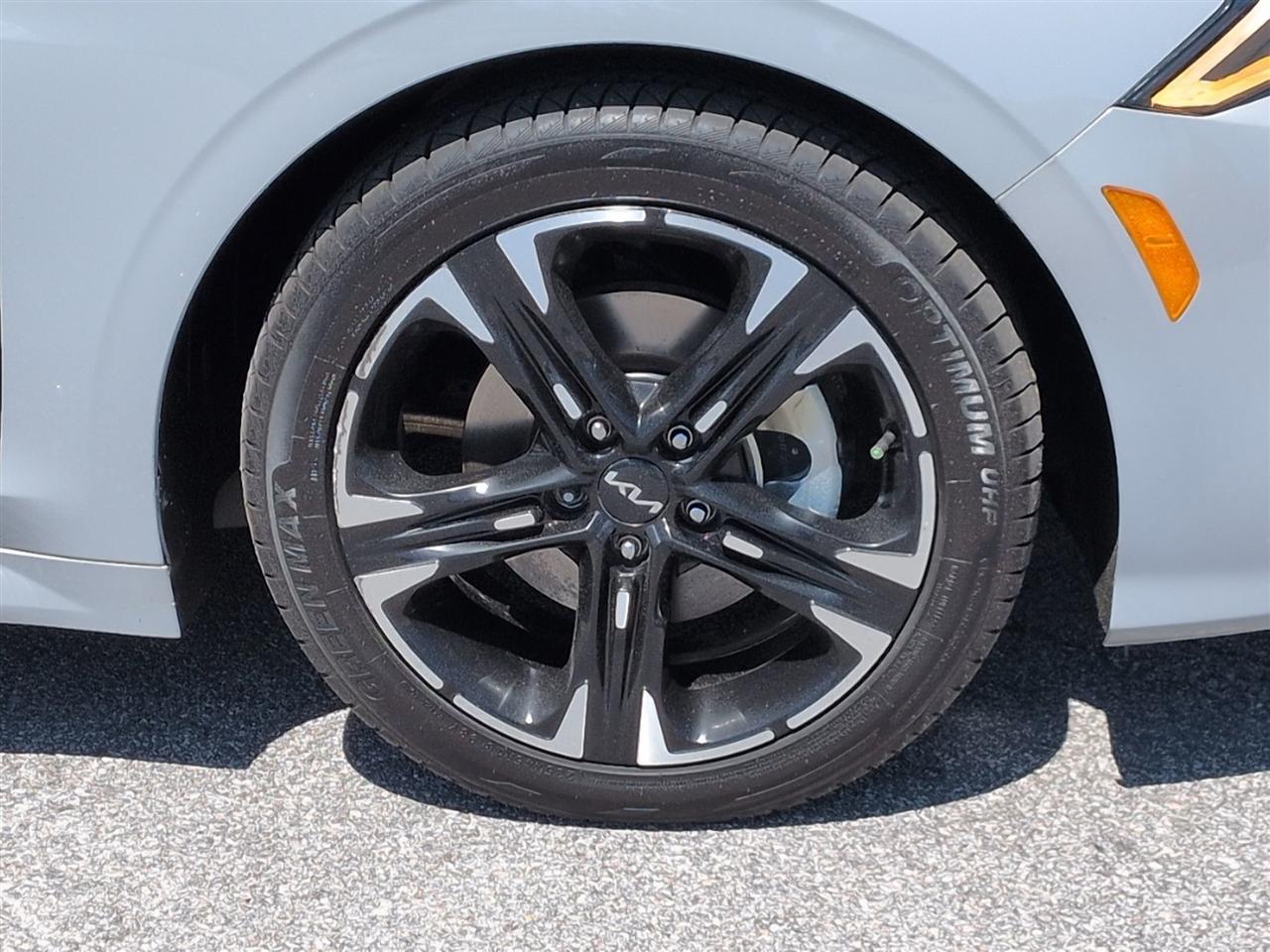 Kia K5  2023