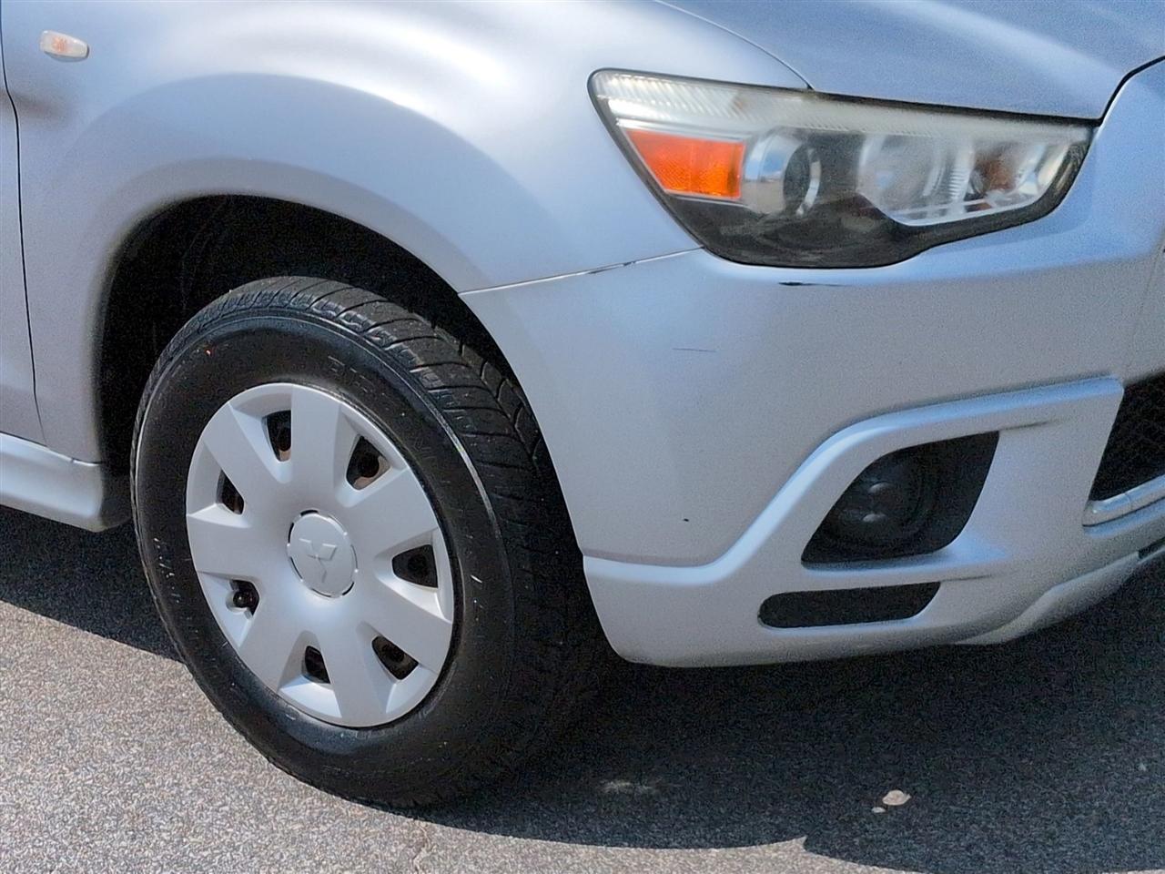 Mitsubishi Outlander Sport  2011