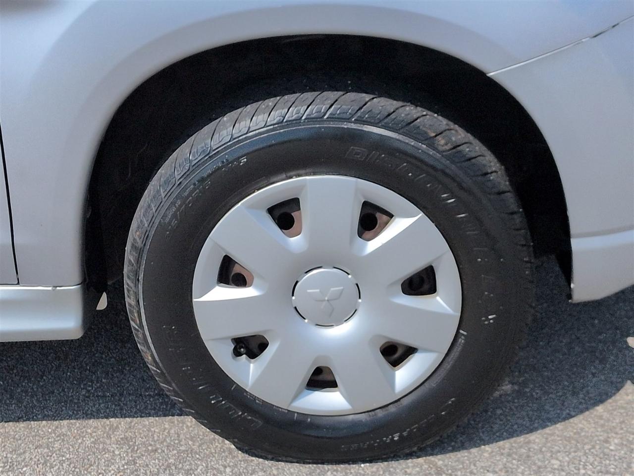 Mitsubishi Outlander Sport  2011