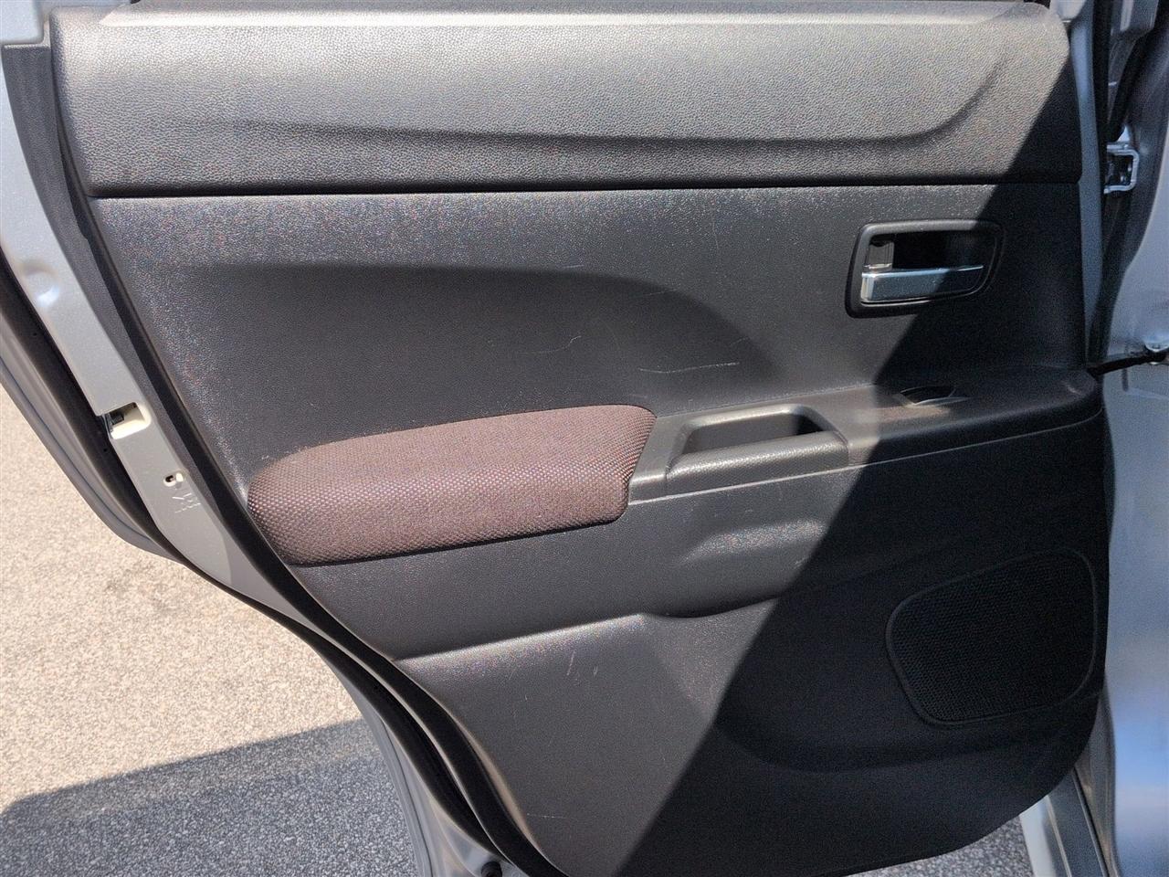 Mitsubishi Outlander Sport  2011