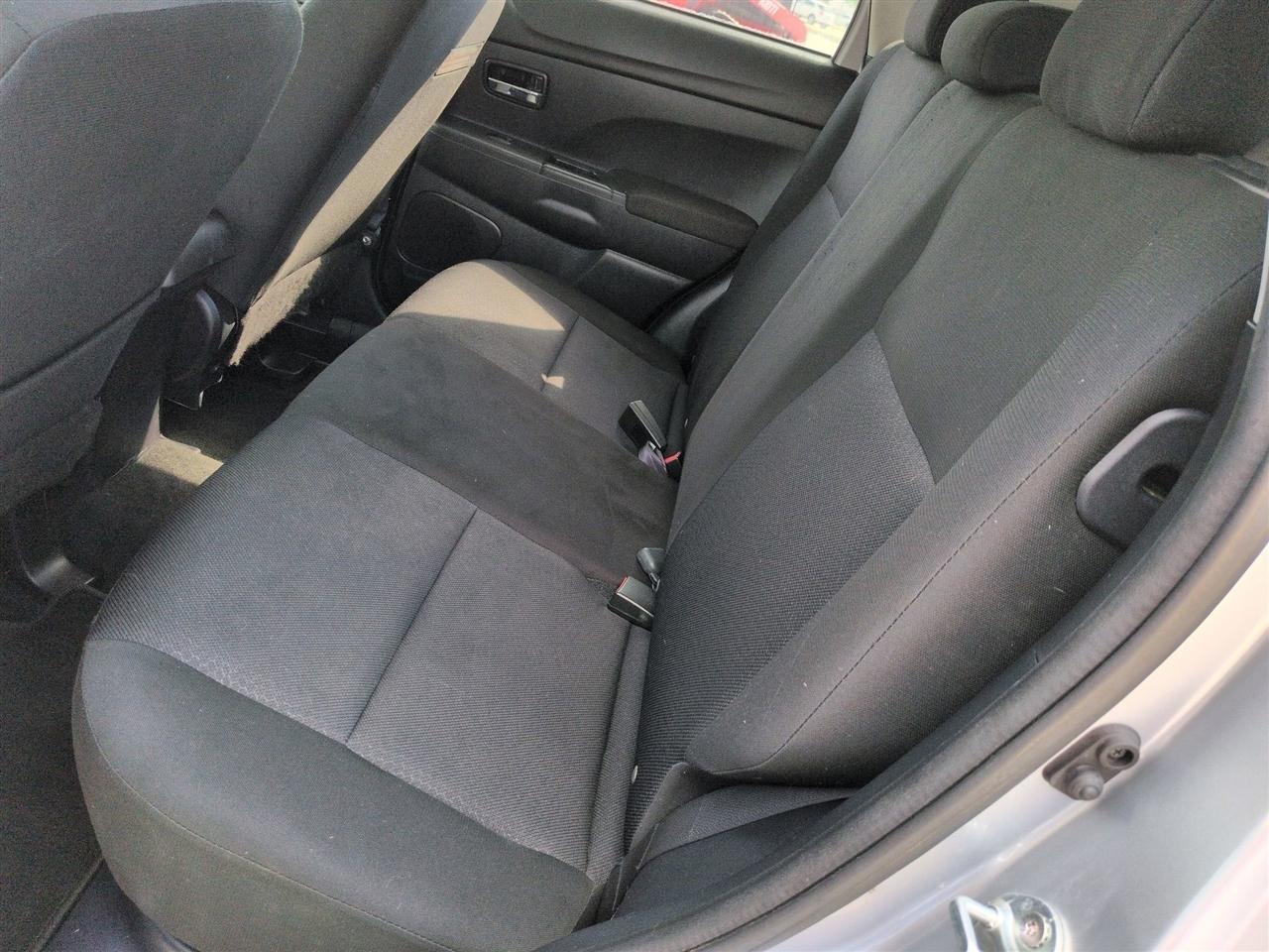 Mitsubishi Outlander Sport  2011