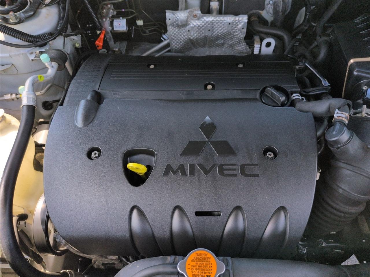 Mitsubishi Outlander Sport  2011