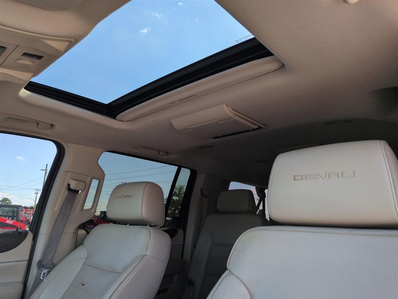 GMC Yukon XL  2016
