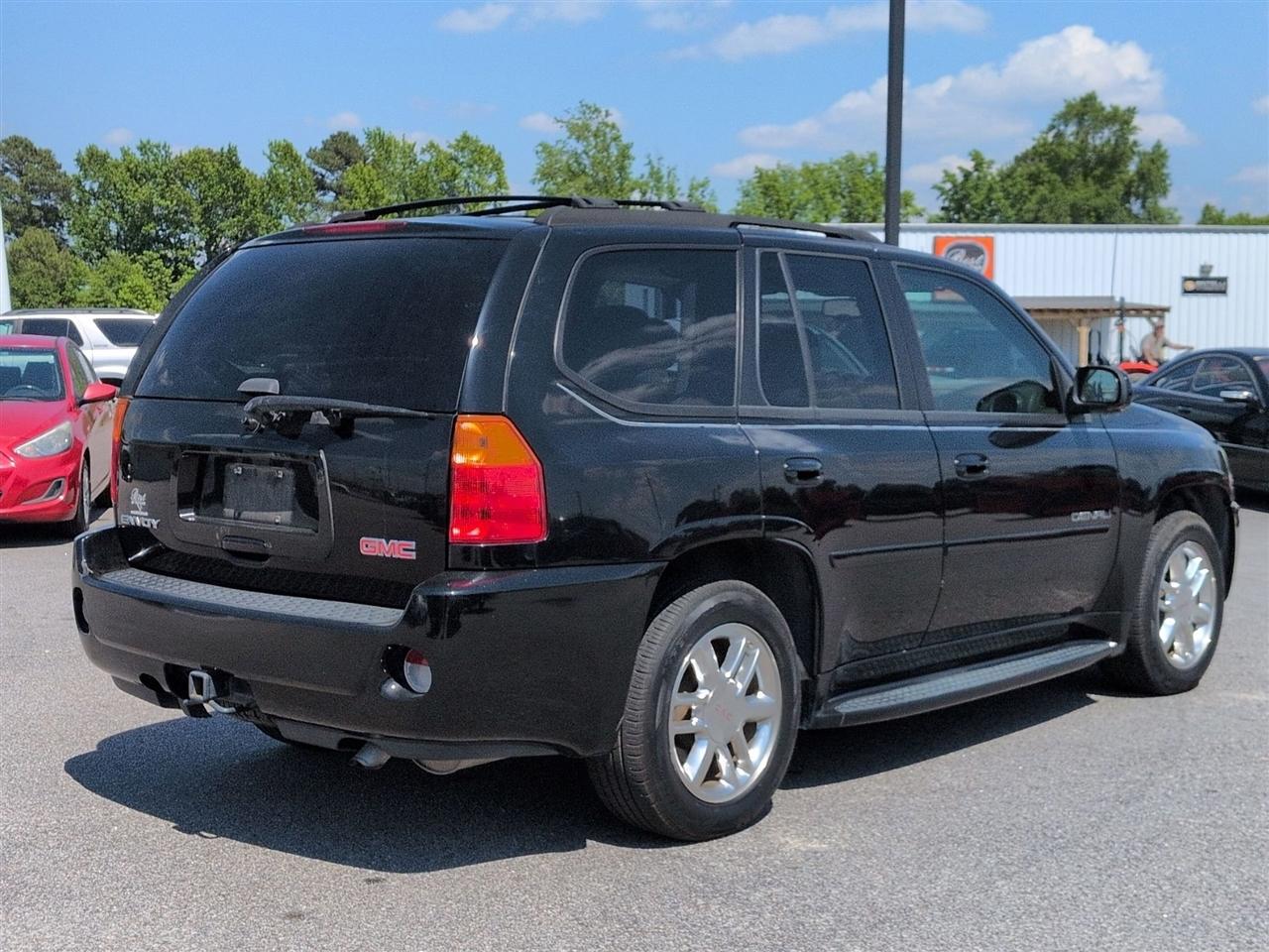 GMC Envoy Denali 2008