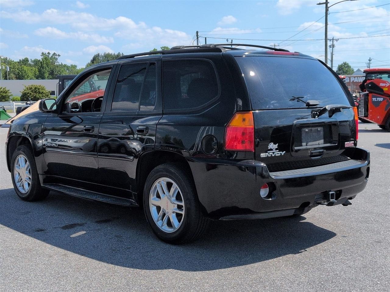 GMC Envoy Denali 2008