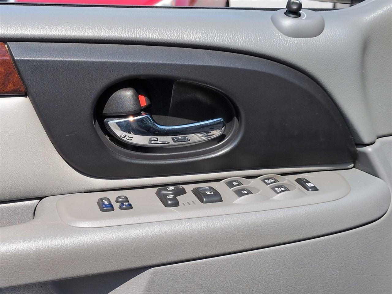GMC Envoy Denali 2008