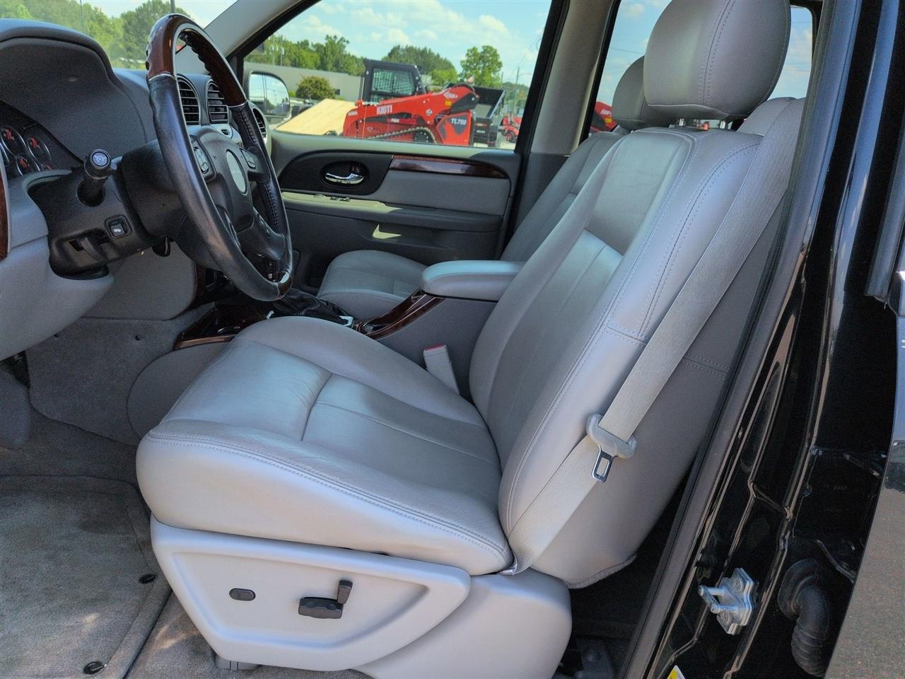 GMC Envoy Denali 2008