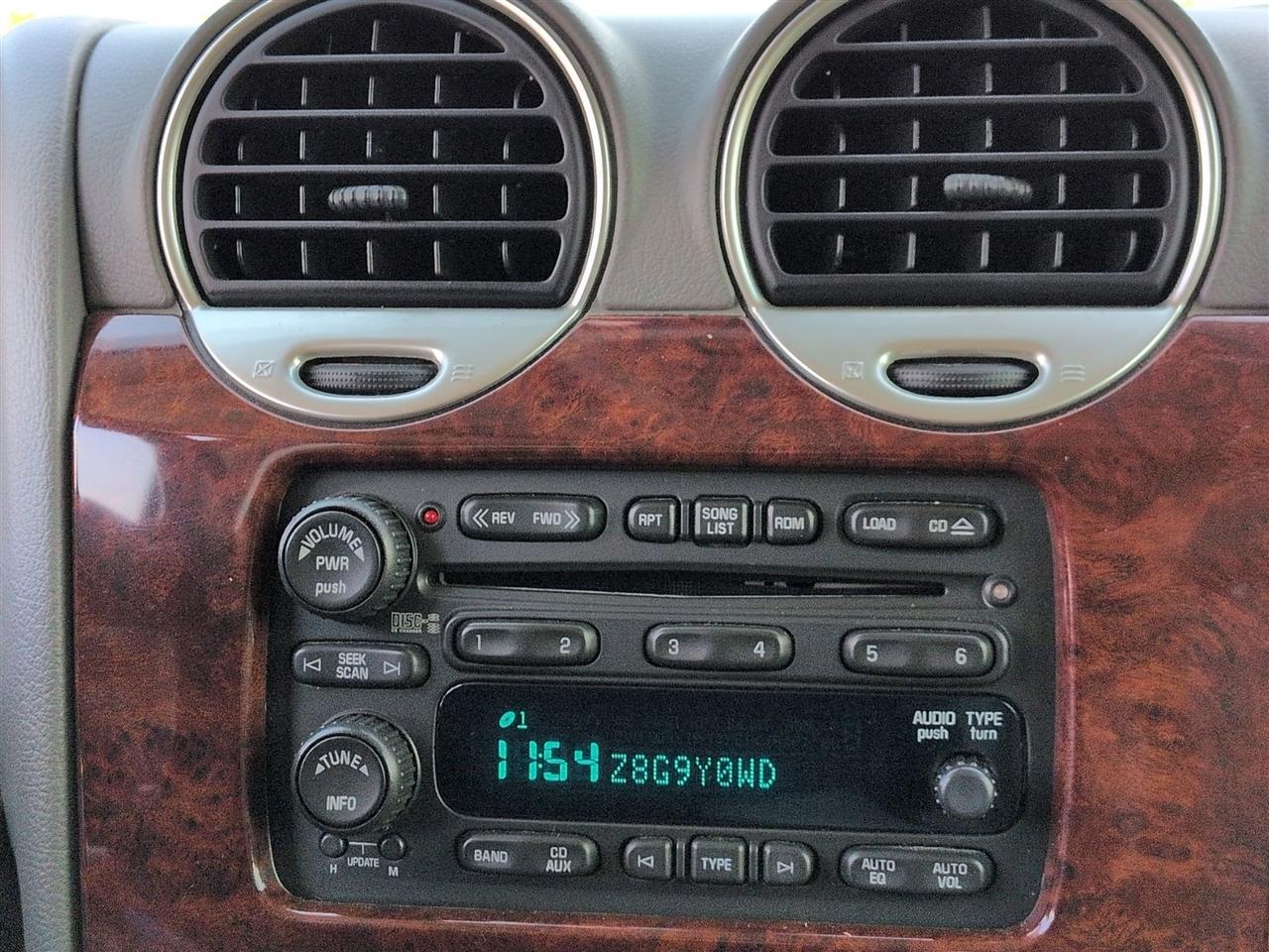 GMC Envoy Denali 2008