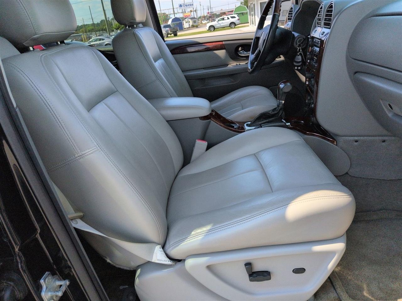 GMC Envoy Denali 2008