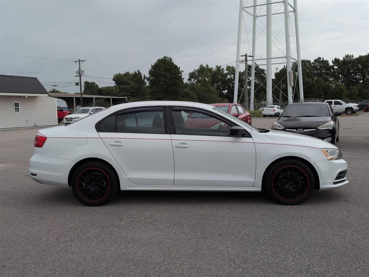 Volkswagen Jetta Sedan 4dr Auto 1.8T SE 2015