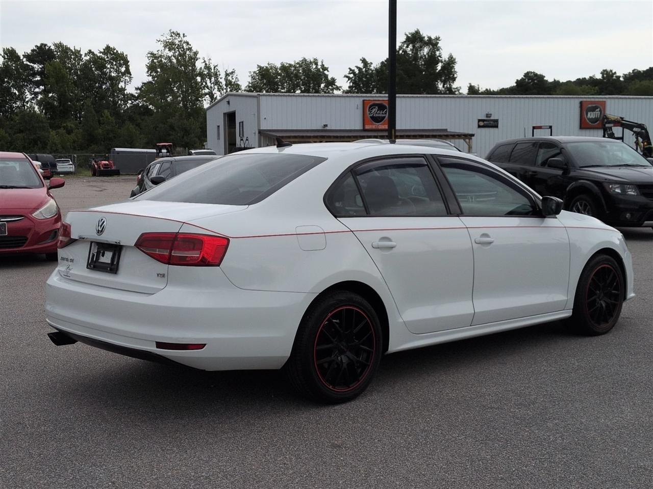 Volkswagen Jetta Sedan 4dr Auto 1.8T SE 2015