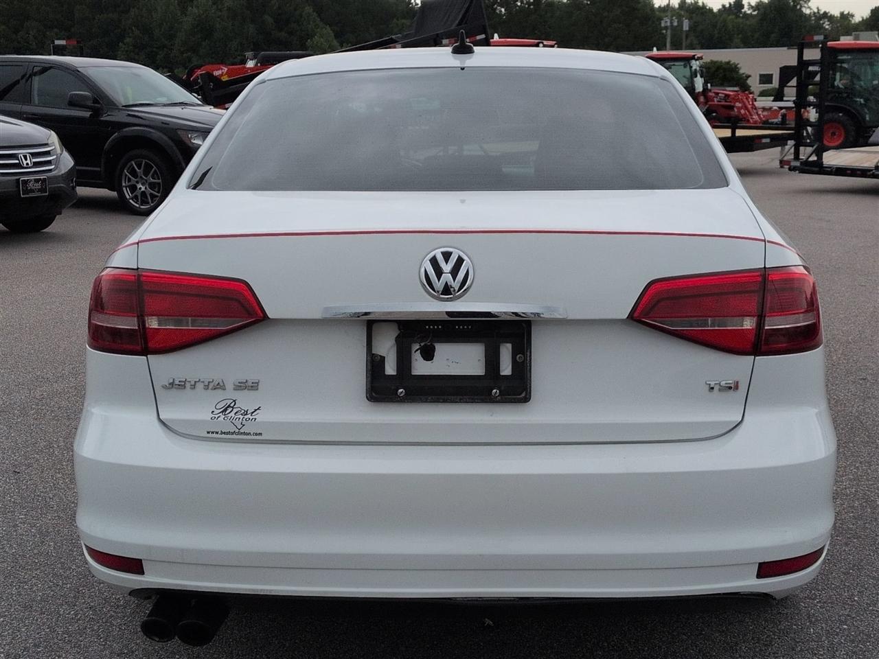 Volkswagen Jetta Sedan 4dr Auto 1.8T SE 2015