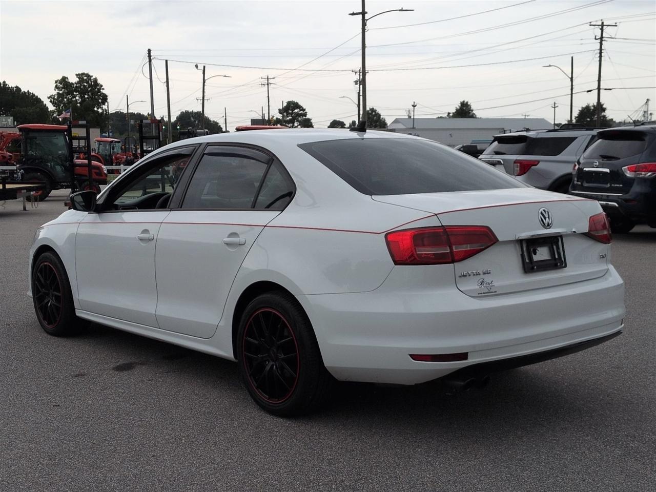 Volkswagen Jetta Sedan 4dr Auto 1.8T SE 2015