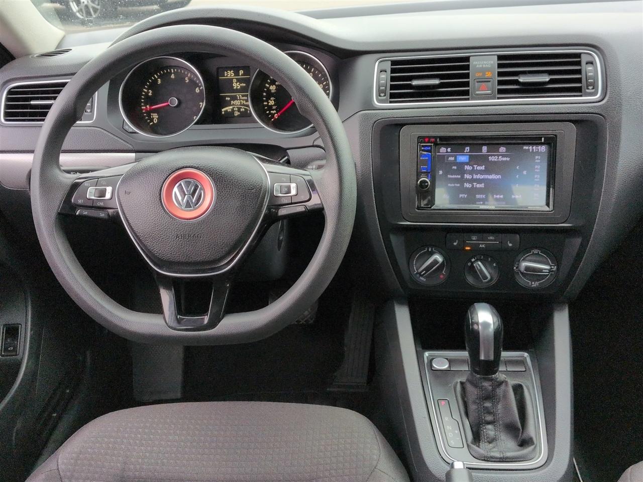 Volkswagen Jetta Sedan 4dr Auto 1.8T SE 2015