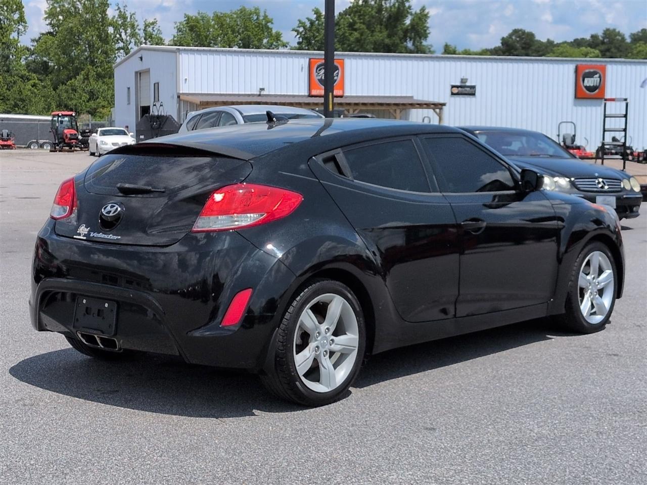 Hyundai Veloster 3dr Cpe Auto w/Gray Int 2014
