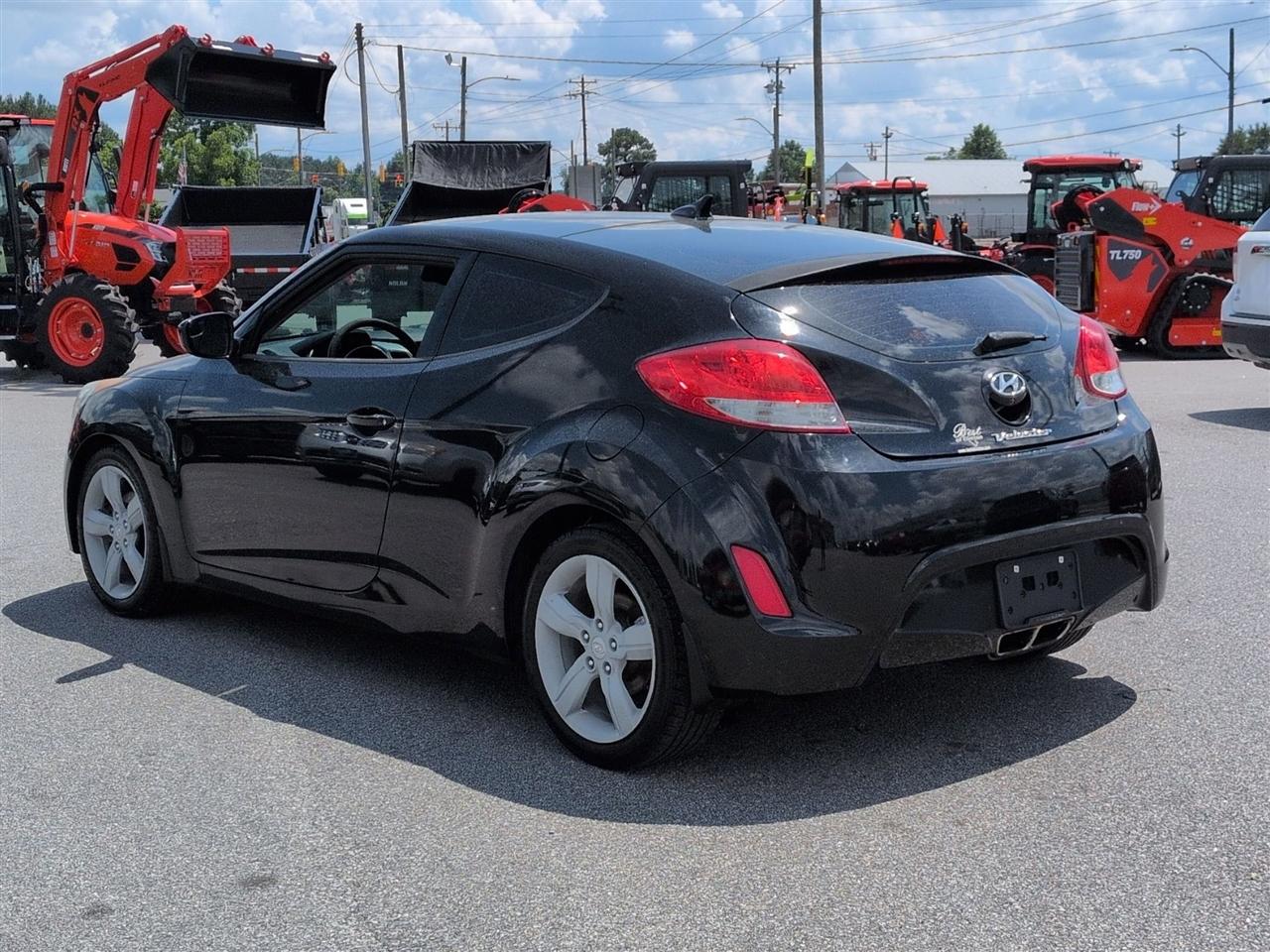 Hyundai Veloster 3dr Cpe Auto w/Gray Int 2014