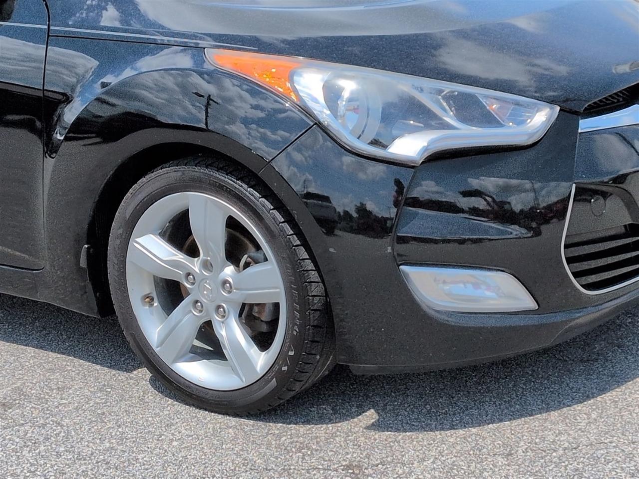 Hyundai Veloster 3dr Cpe Auto w/Gray Int 2014