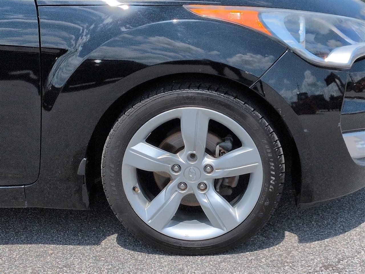 Hyundai Veloster 3dr Cpe Auto w/Gray Int 2014