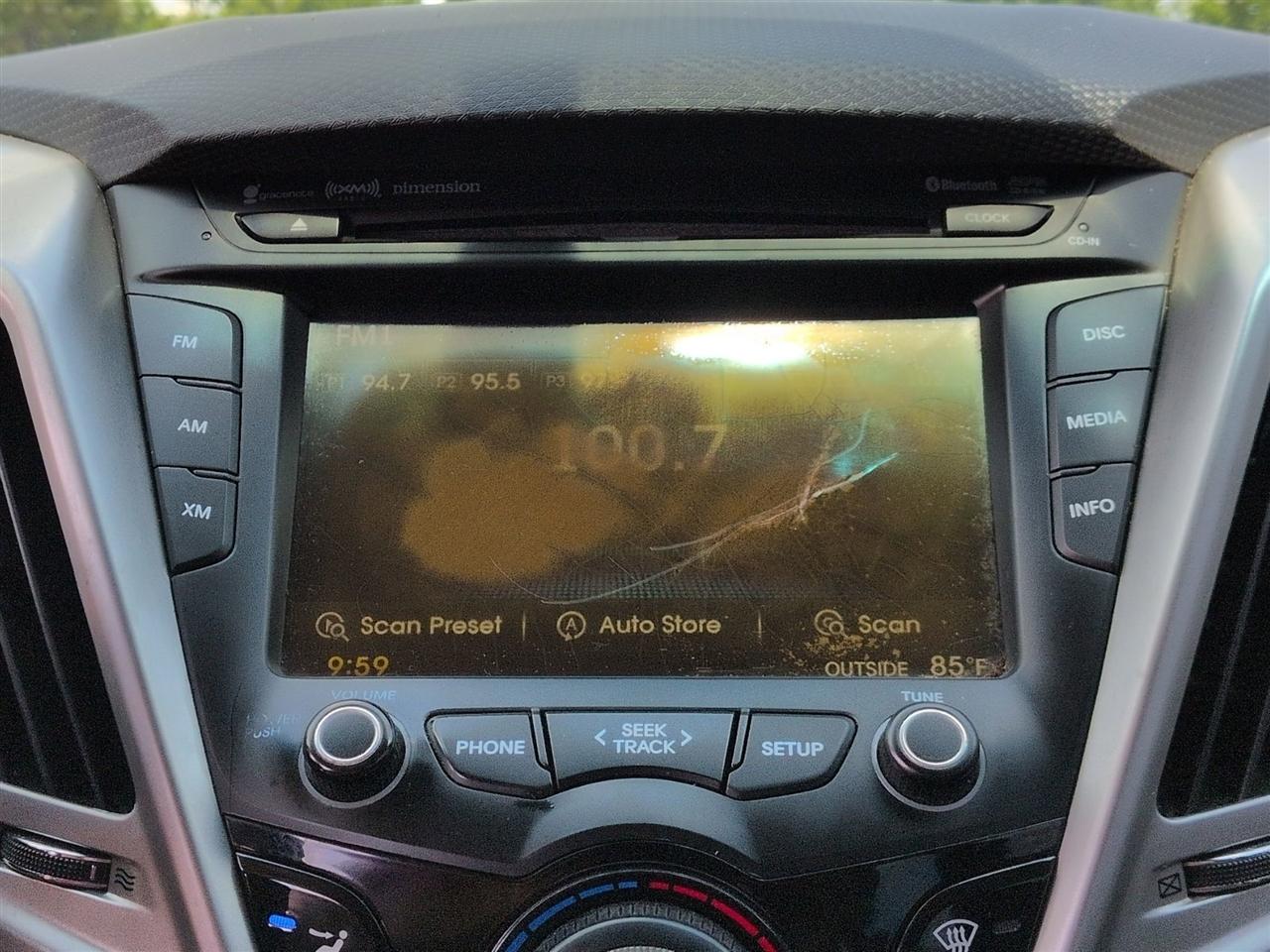 Hyundai Veloster 3dr Cpe Auto w/Gray Int 2014