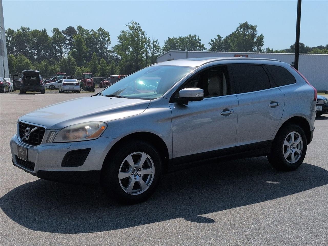 Volvo XC60 AWD 4dr 3.2L 2012