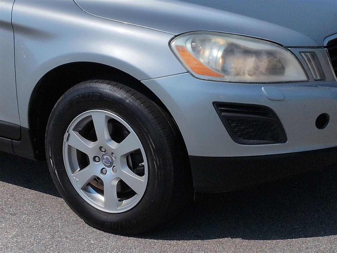 Volvo XC60 AWD 4dr 3.2L 2012