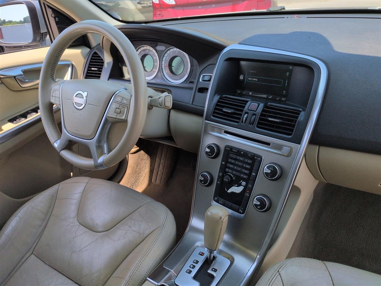 Volvo XC60 AWD 4dr 3.2L 2012