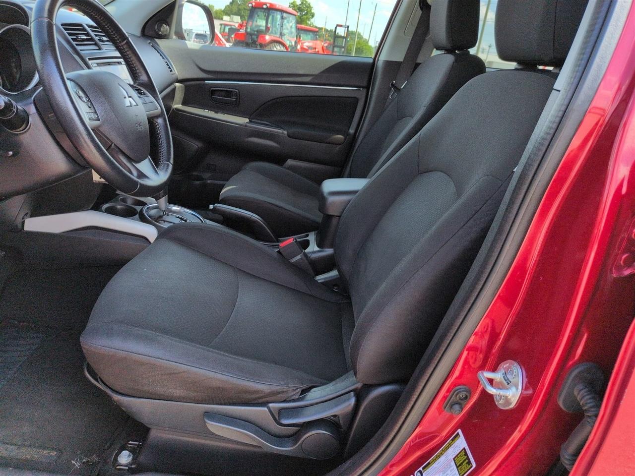 Mitsubishi Outlander Sport  2014