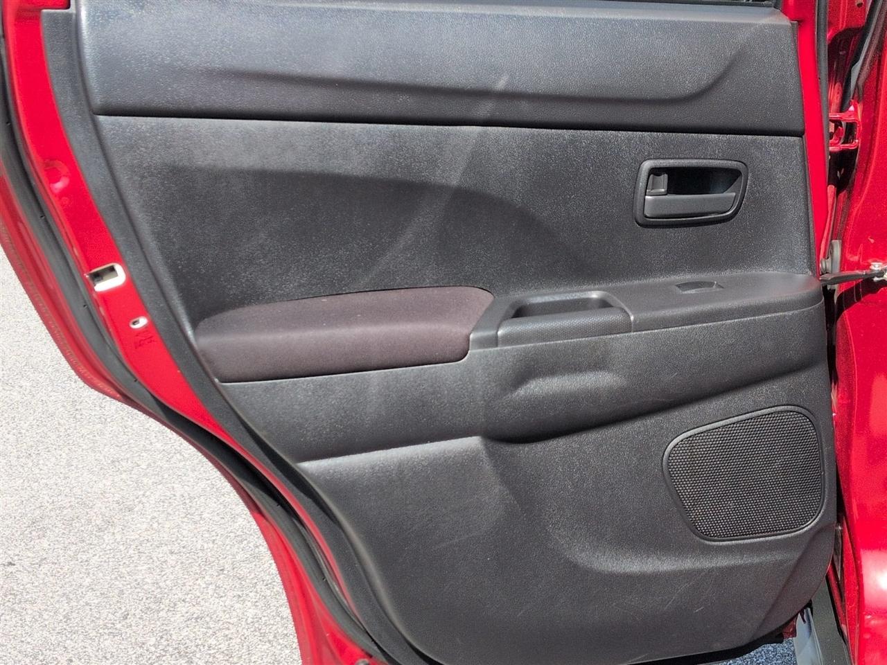 Mitsubishi Outlander Sport  2014