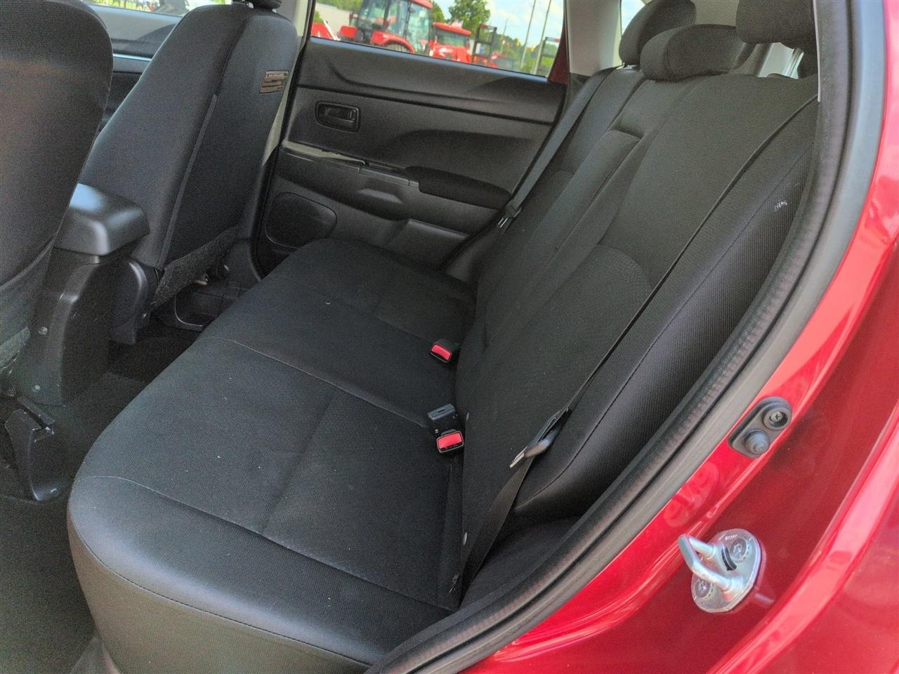Mitsubishi Outlander Sport  2014