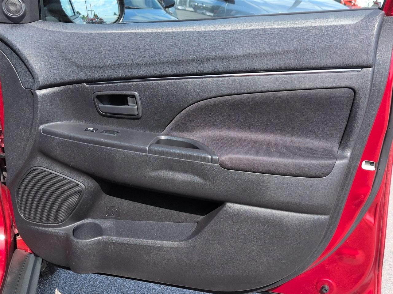 Mitsubishi Outlander Sport  2014