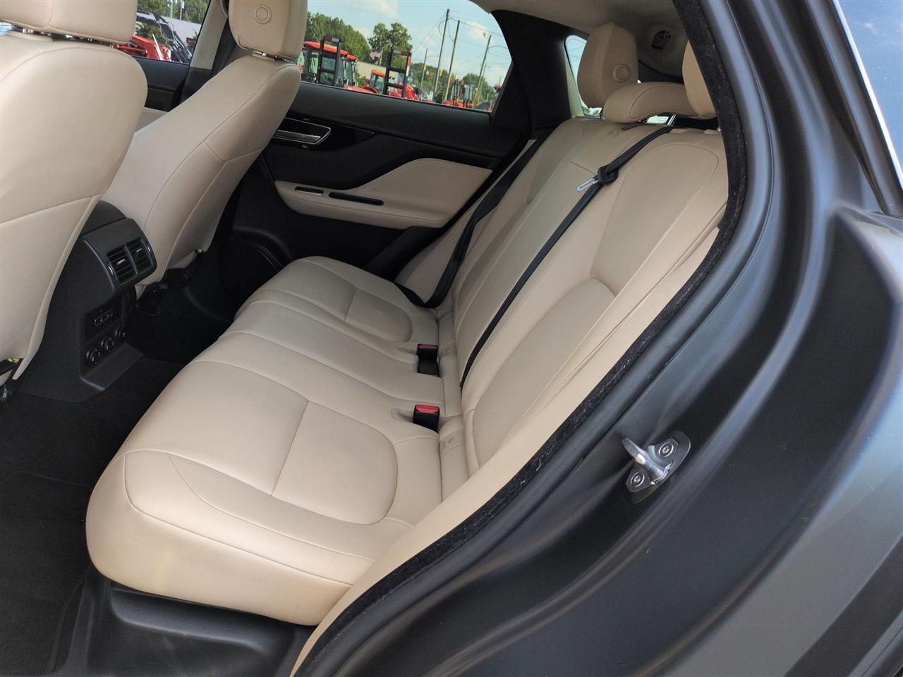 Jaguar F-Pace  2020