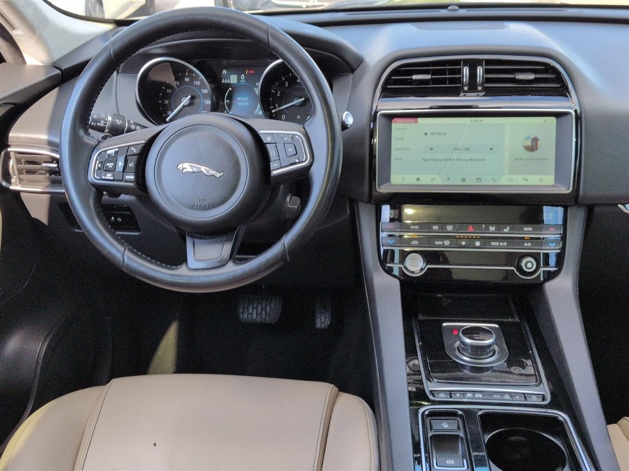 Jaguar F-Pace  2020