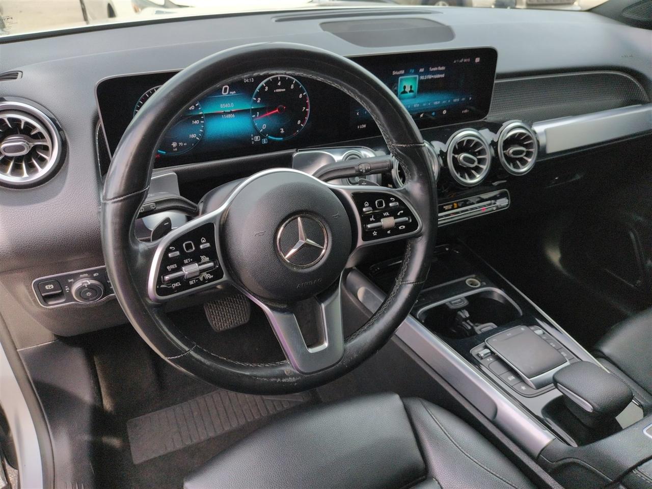 Mercedes-Benz GLB  2021