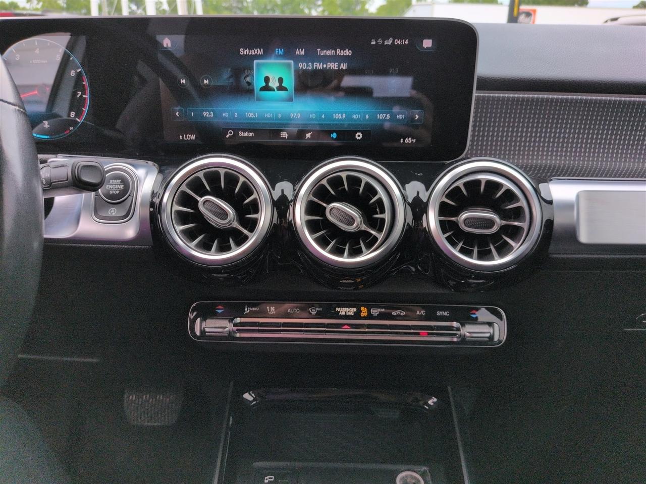 Mercedes-Benz GLB  2021