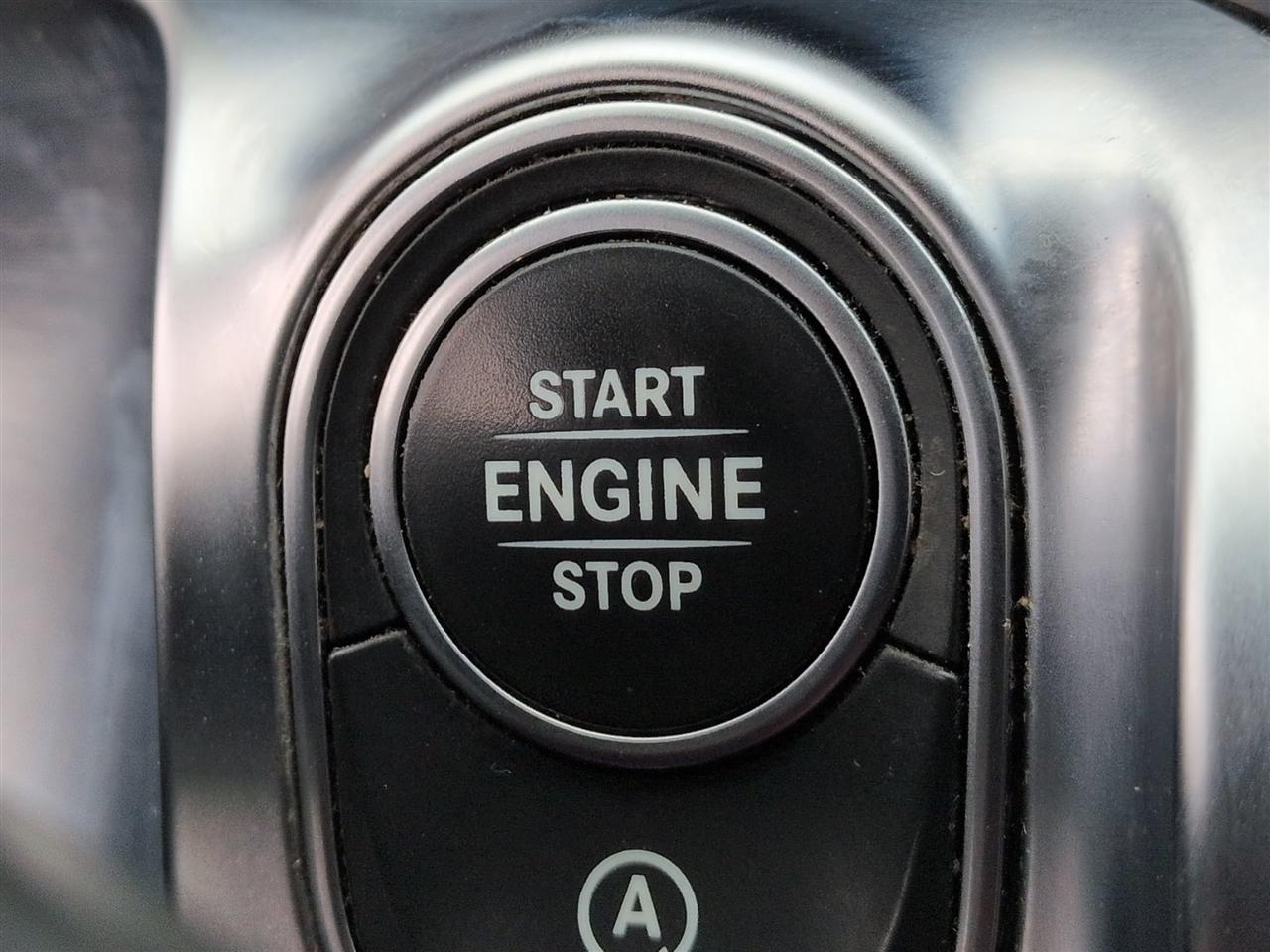 Mercedes-Benz GLB  2021