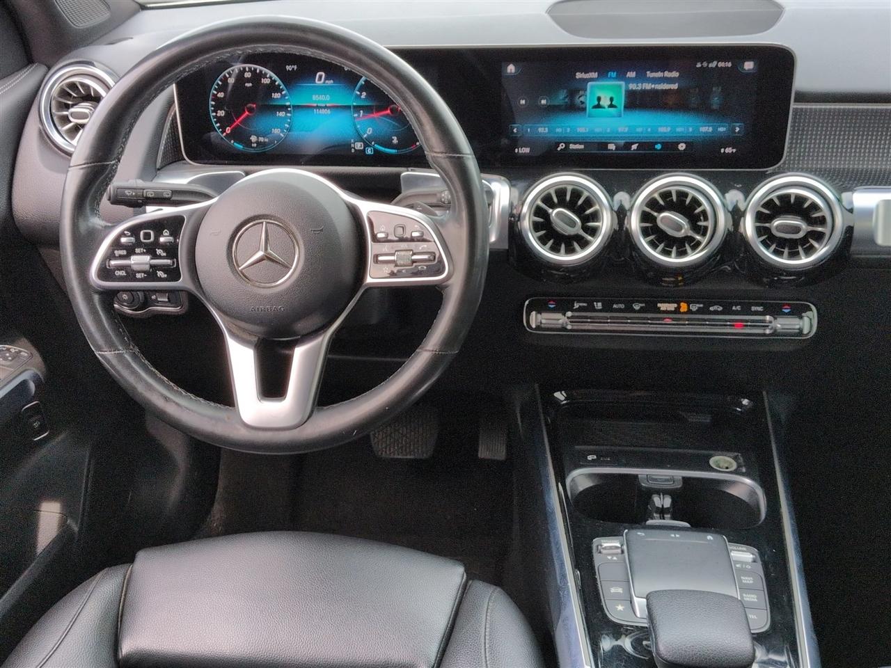 Mercedes-Benz GLB  2021