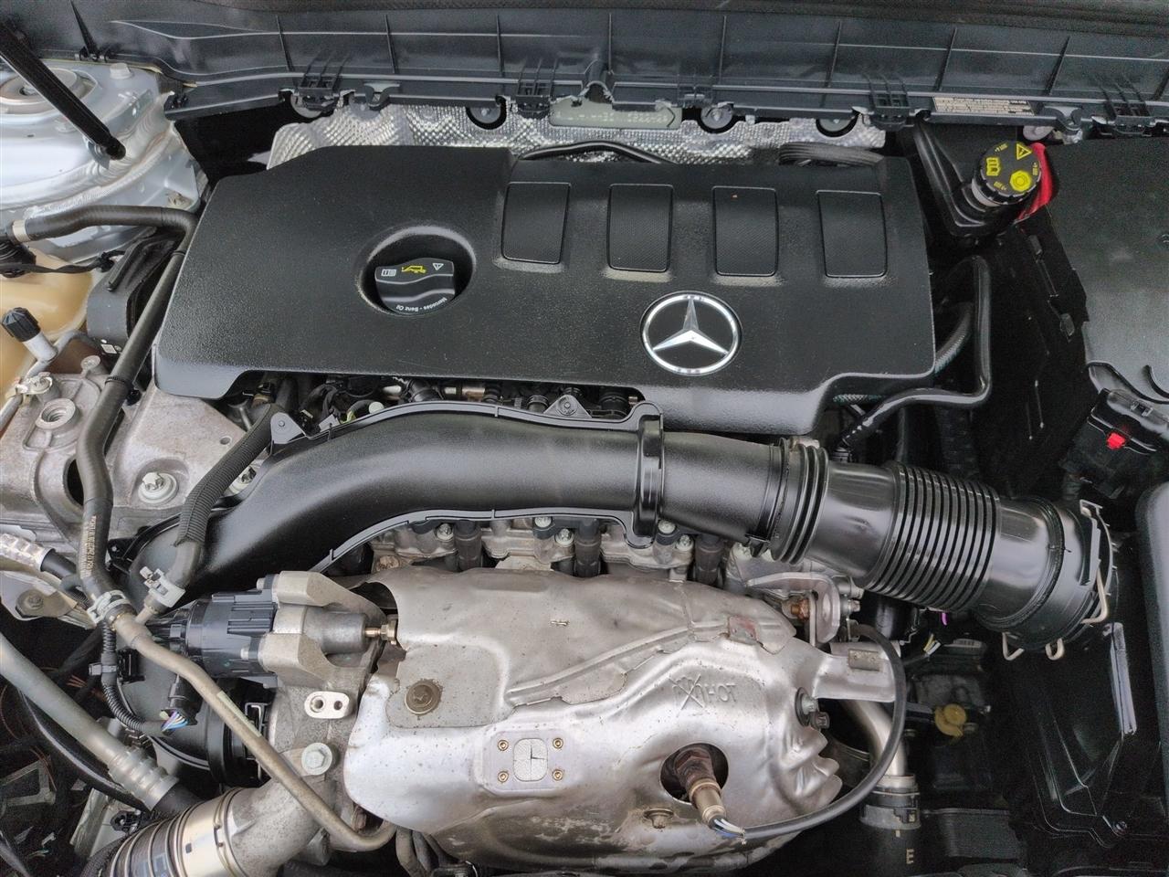 Mercedes-Benz GLB  2021