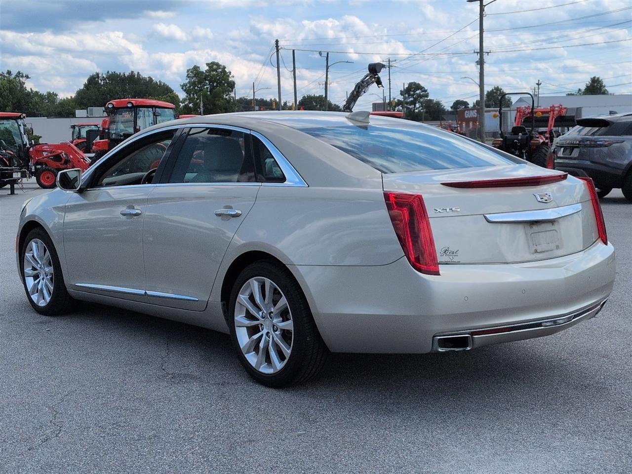 Cadillac XTS  2016
