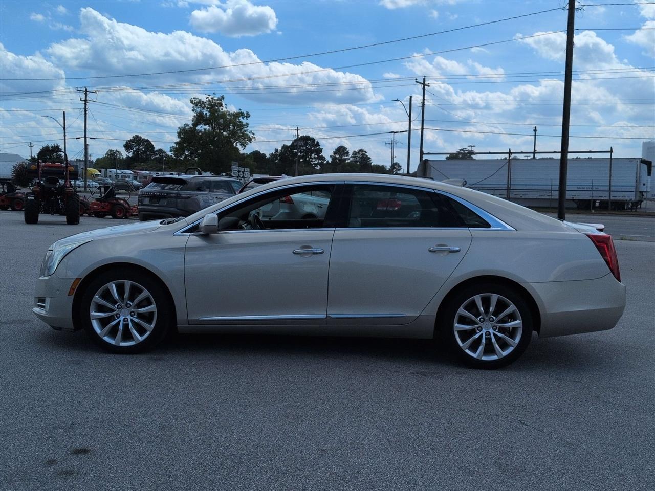 Cadillac XTS  2016