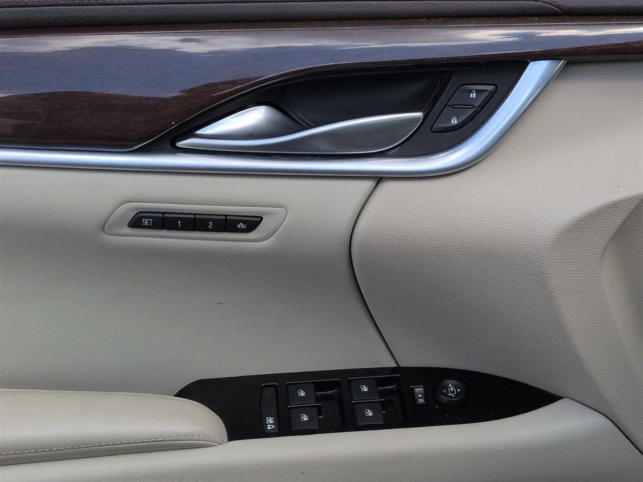 Cadillac XTS  2016