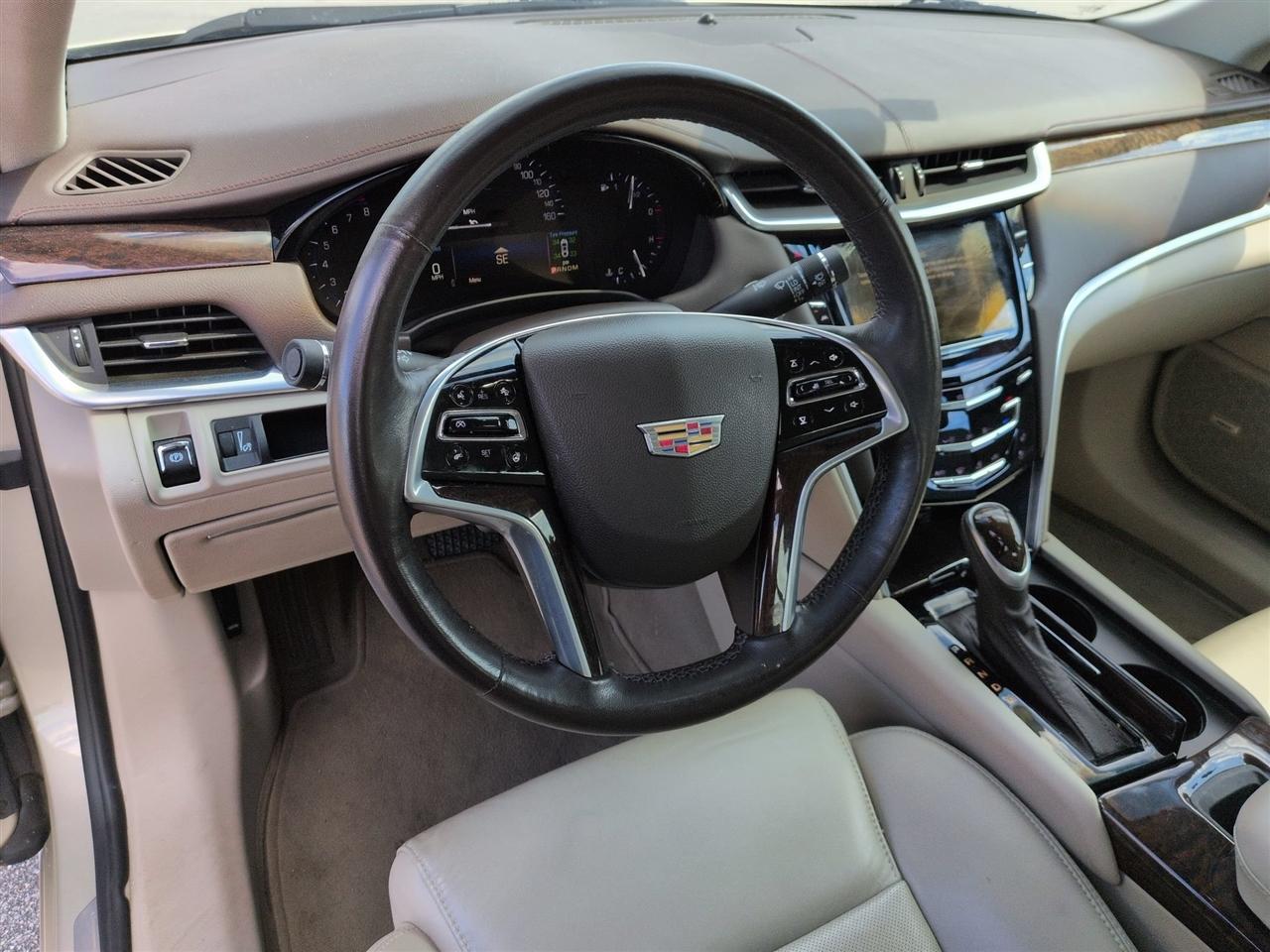 Cadillac XTS  2016