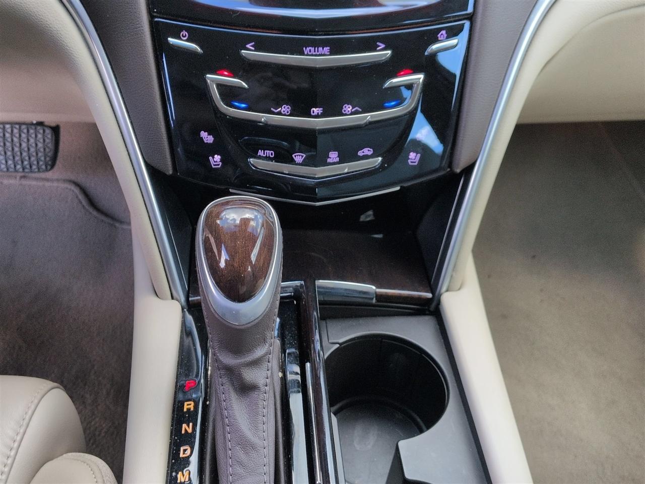 Cadillac XTS  2016
