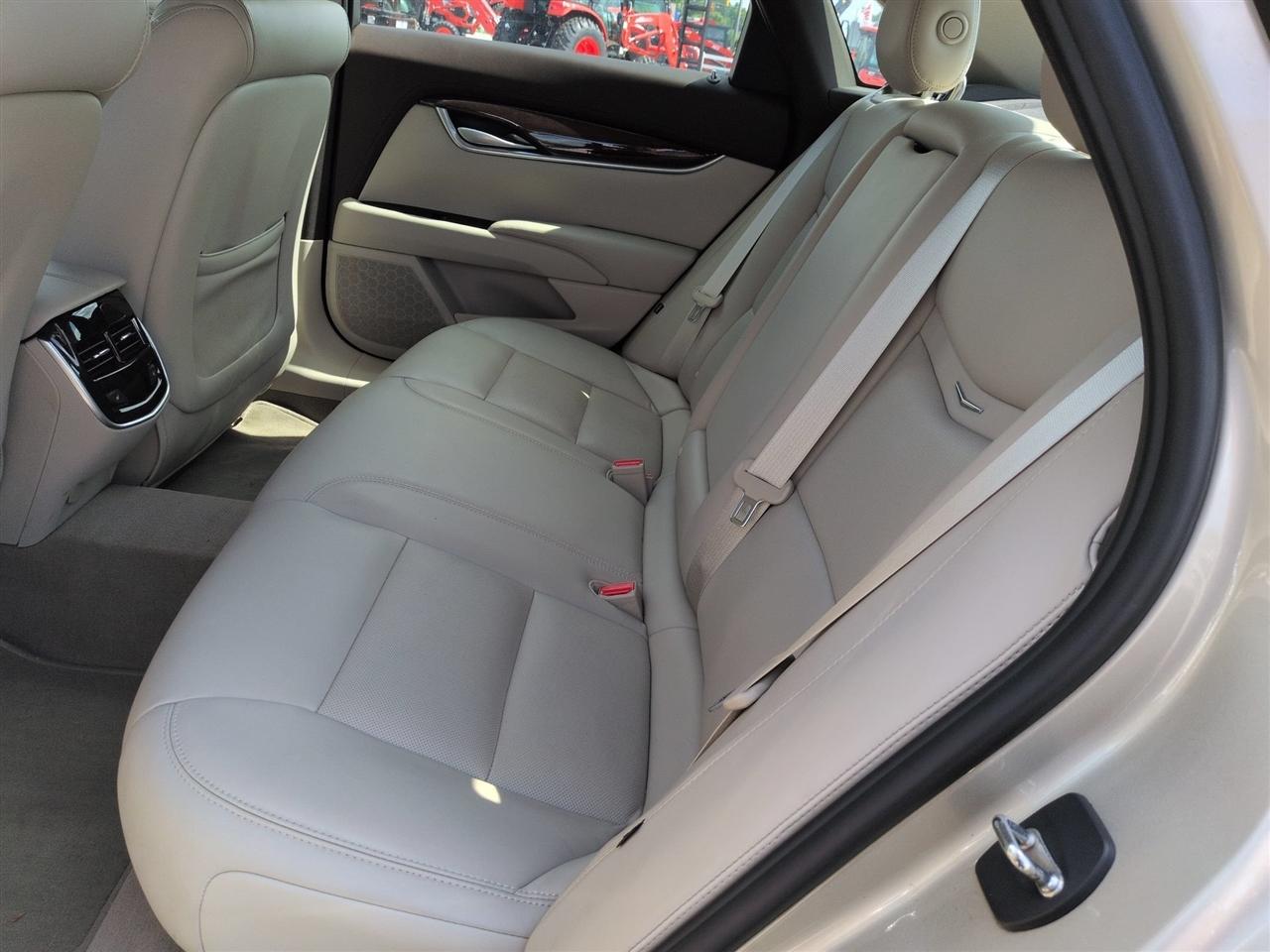 Cadillac XTS  2016
