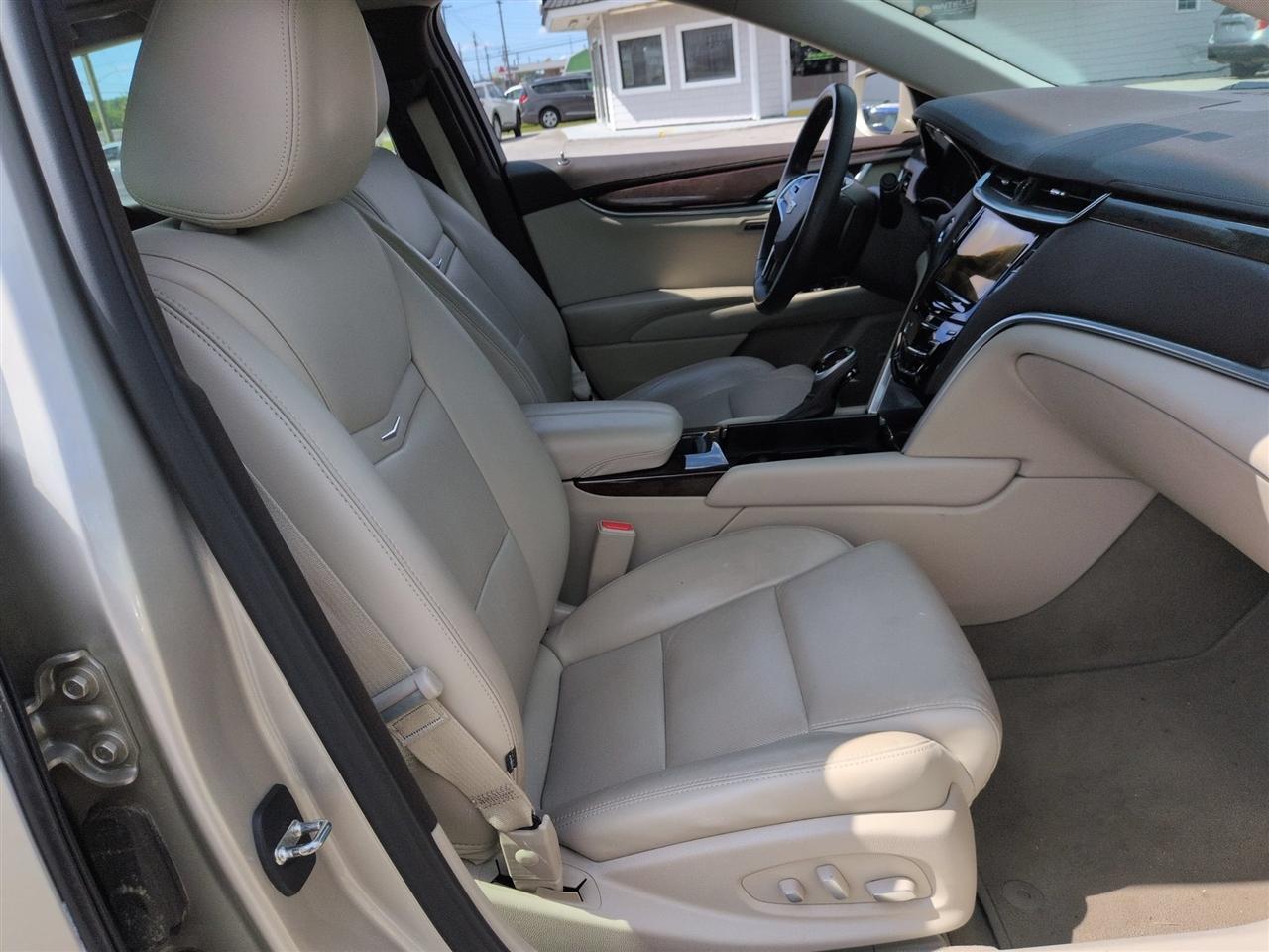 Cadillac XTS  2016