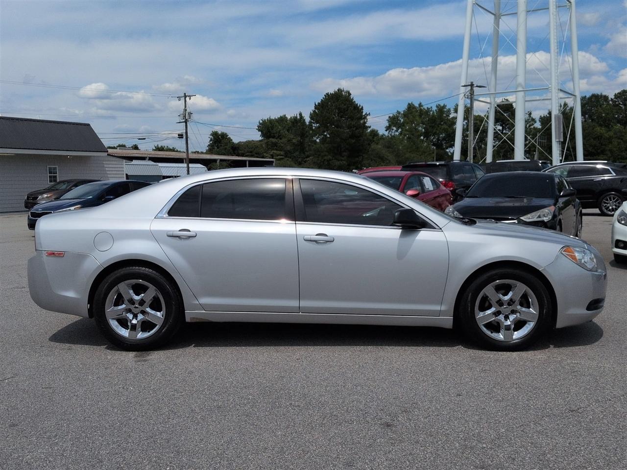 Chevrolet Malibu  2011