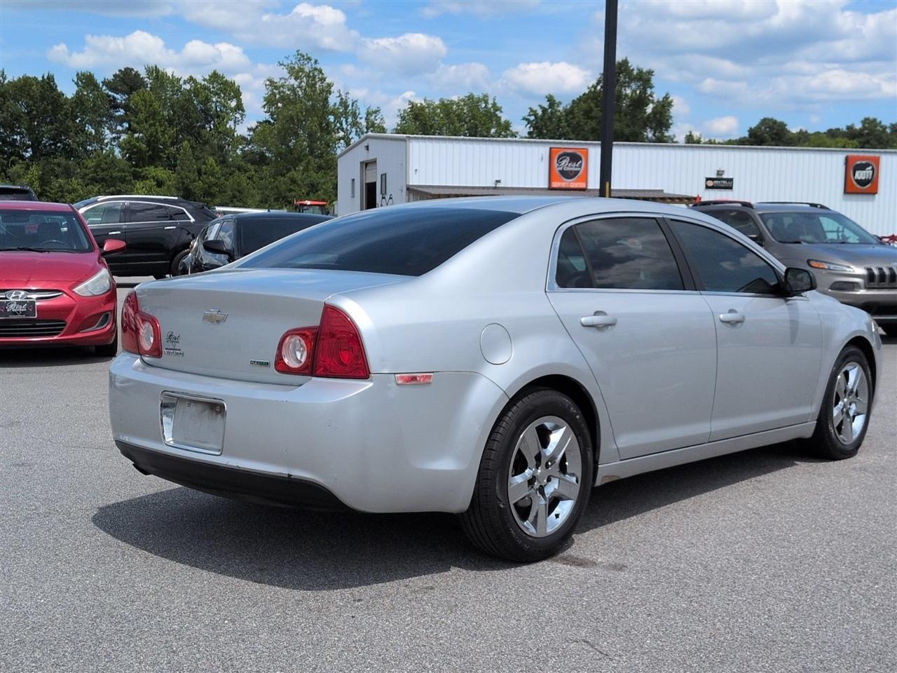 Chevrolet Malibu  2011