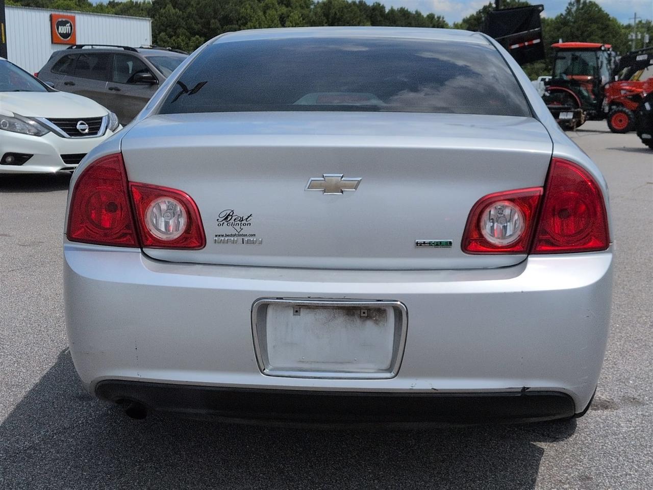 Chevrolet Malibu  2011